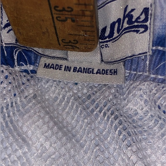 Trunks Surf and Swim Co. Men’s The Dye Tropical Print Mesh Lined Trunks ~ NWT - Picture 11 of 11